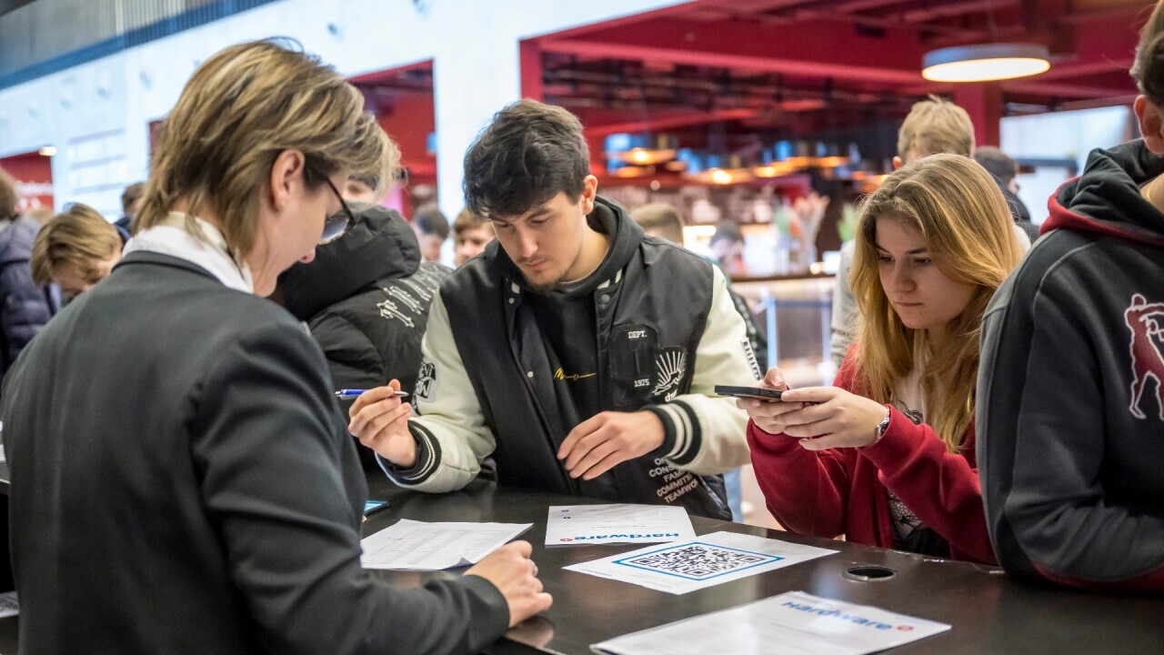 Journée des apprenti*es au Hardware 2023